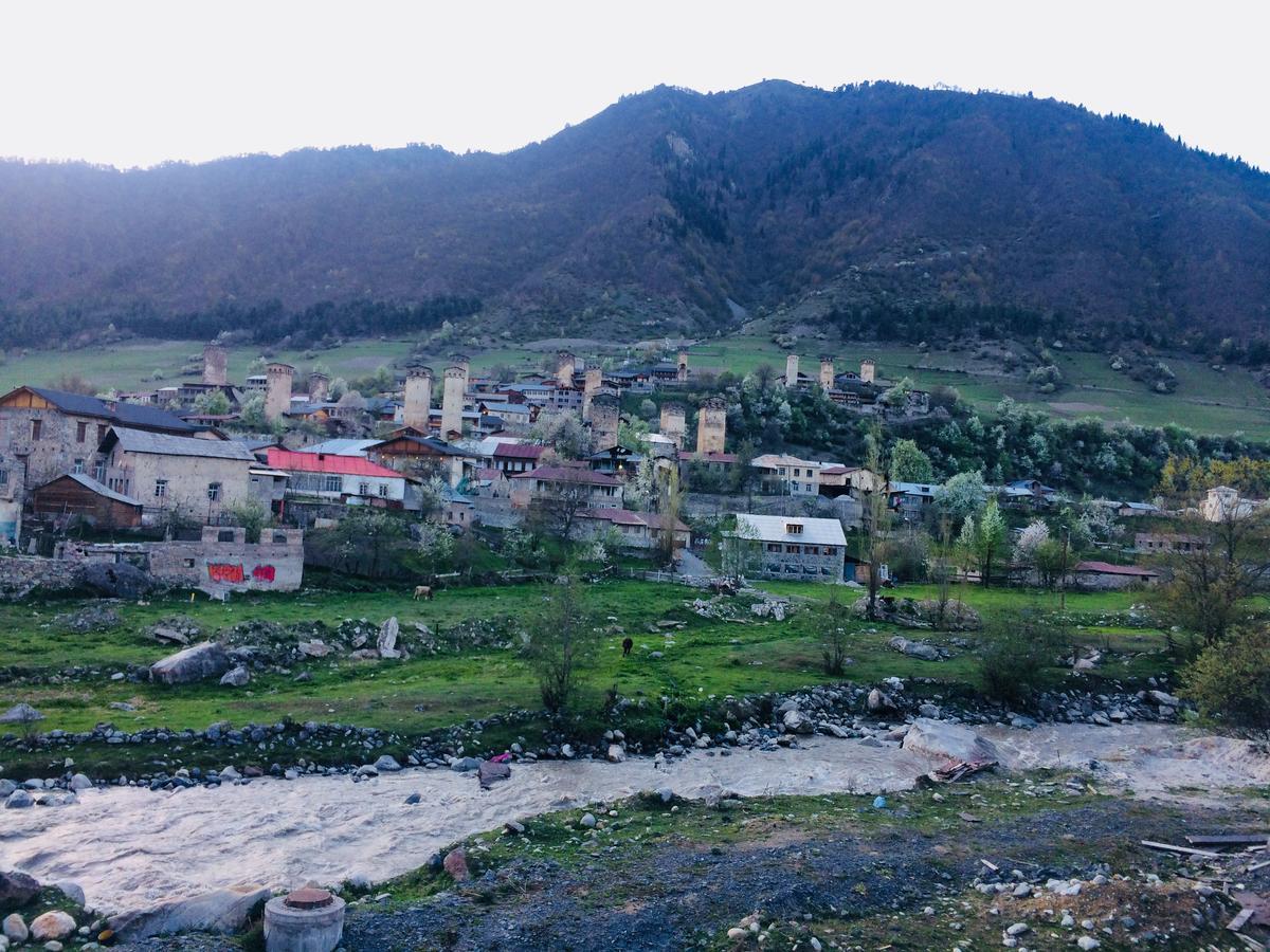 Ecohouse Svaneti Mestia Buitenkant foto